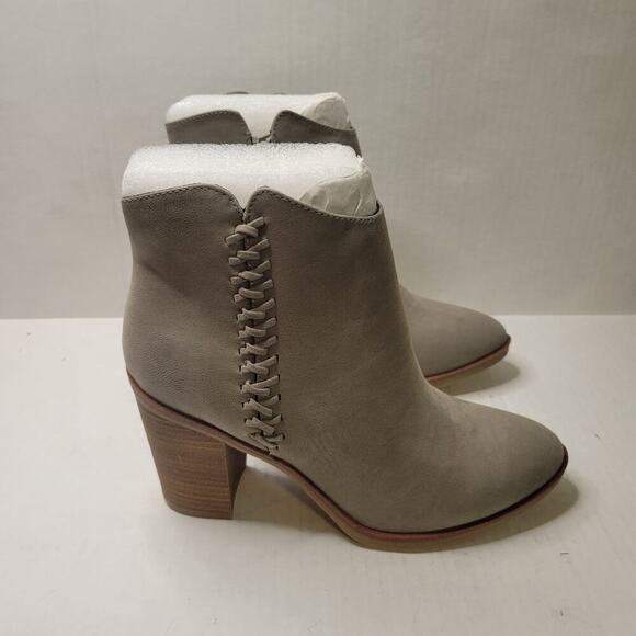 MIA Shoes - NWT Mia Dusky Grey Western Classic Casual Chunky Heel Bootie Ankle Boots Size 6